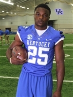 Click image for larger version

Name:	25 Darius West.jpg
Views:	61
Size:	28.6 KB
ID:	135767